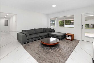 2135 Arch Creek Dr in North Miami, FL - Building Photo - Building Photo
