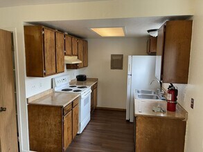 330 N Bliss St in Anchorage, AK - Building Photo - Building Photo