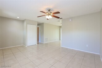 8180 Lombra Ave in North Port, FL - Building Photo - Building Photo