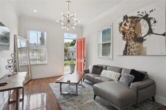 2747 Orleans Ave in New Orleans, LA - Foto de edificio - Building Photo