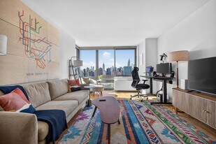 4-75-75 48th Ave in Queens, NY - Building Photo