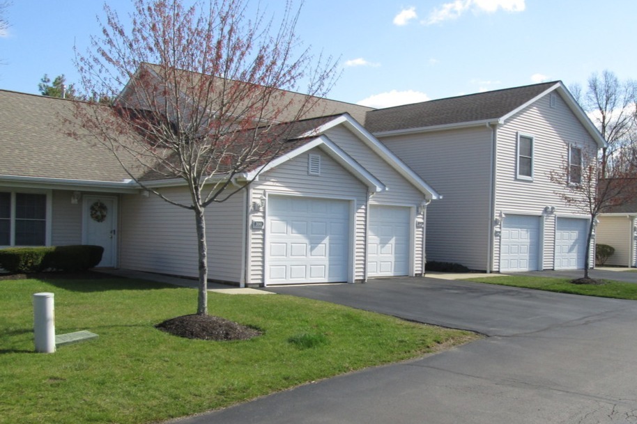 Sawgrass Apartments in Warren, OH - Building Photo