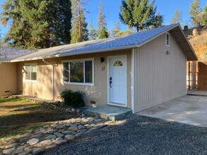 31 Barbara Ave in Weaverville, CA - Building Photo - Building Photo