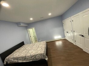3 Enclave Ct in Dix Hills, NY - Building Photo - Building Photo