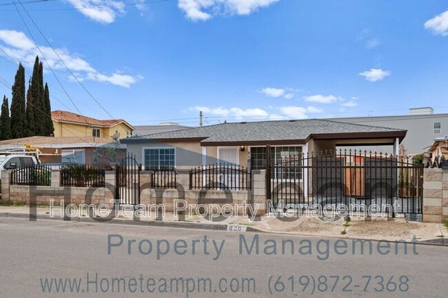 820 Harris Ave in San Diego, CA - Building Photo - Building Photo