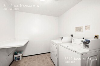 8379 Jasmine St in Virginia, MN - Building Photo - Building Photo