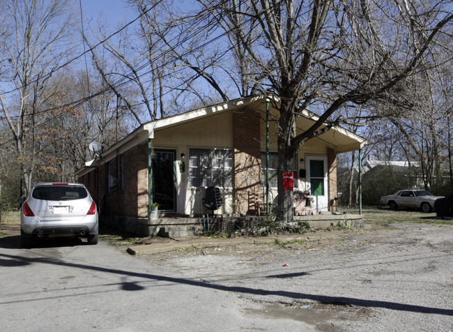 200-210 W South Ave in Collierville, TN - Foto de edificio - Building Photo