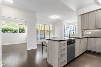 8130 Birchmount Rd in Markham, ON - Building Photo - Building Photo