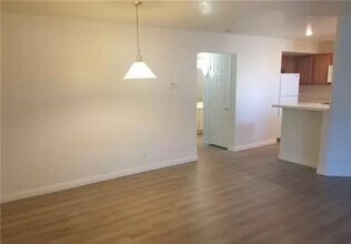 5054 S Rainbow Blvd in Las Vegas, NV - Building Photo - Building Photo