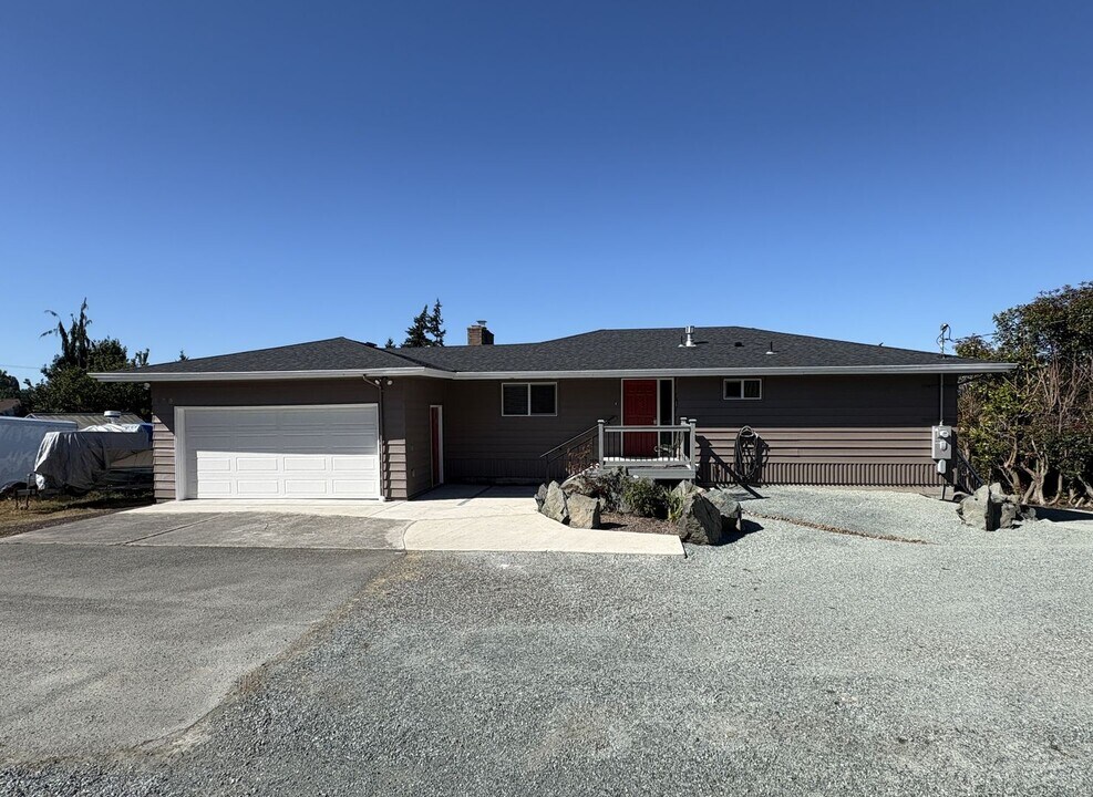 3715 Q Ave in Anacortes, WA - Building Photo