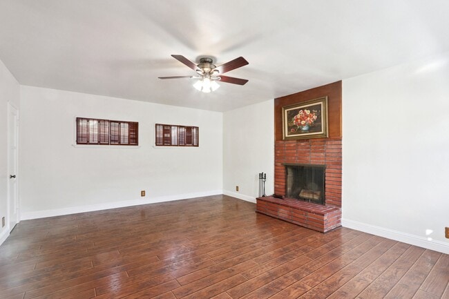 8426 Alverstone Ave in Los Angeles, CA - Building Photo - Building Photo