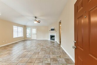 10926 Waterview Cir in Montgomery, TX - Building Photo - Building Photo