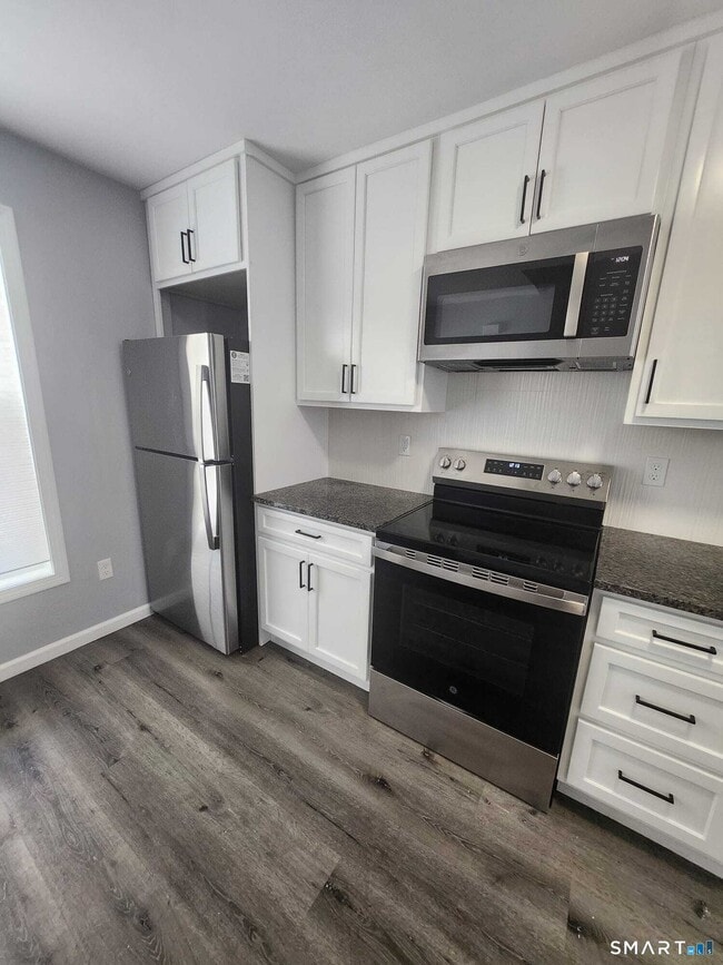 51 Conlon St in Bristol, CT - Building Photo - Building Photo