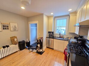 1129 E 6th St in Duluth, MN - Building Photo - Building Photo