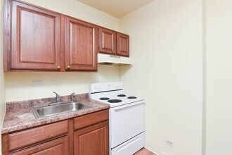 1850 N Humboldt Blvd in Chicago, IL - Building Photo - Building Photo