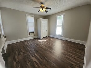 402 N Highland Ave, Unit B in Jackson, TN - Building Photo - Building Photo