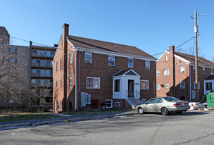 6804 Red Top Rd Apartments