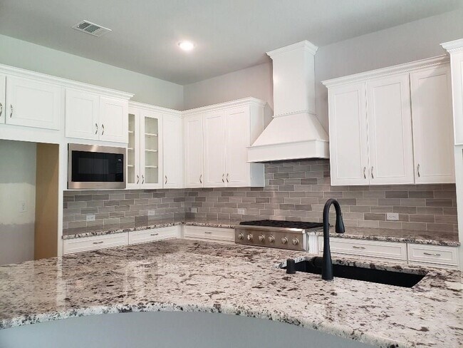 13236 Tracewood Hills Ln in Houston, TX - Building Photo - Building Photo