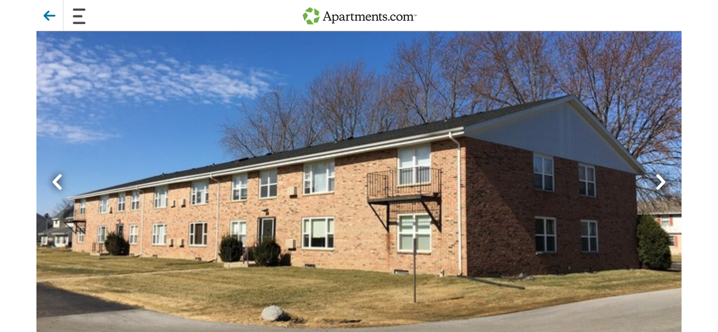 109 E Monroe Ave in Hartford, WI - Building Photo