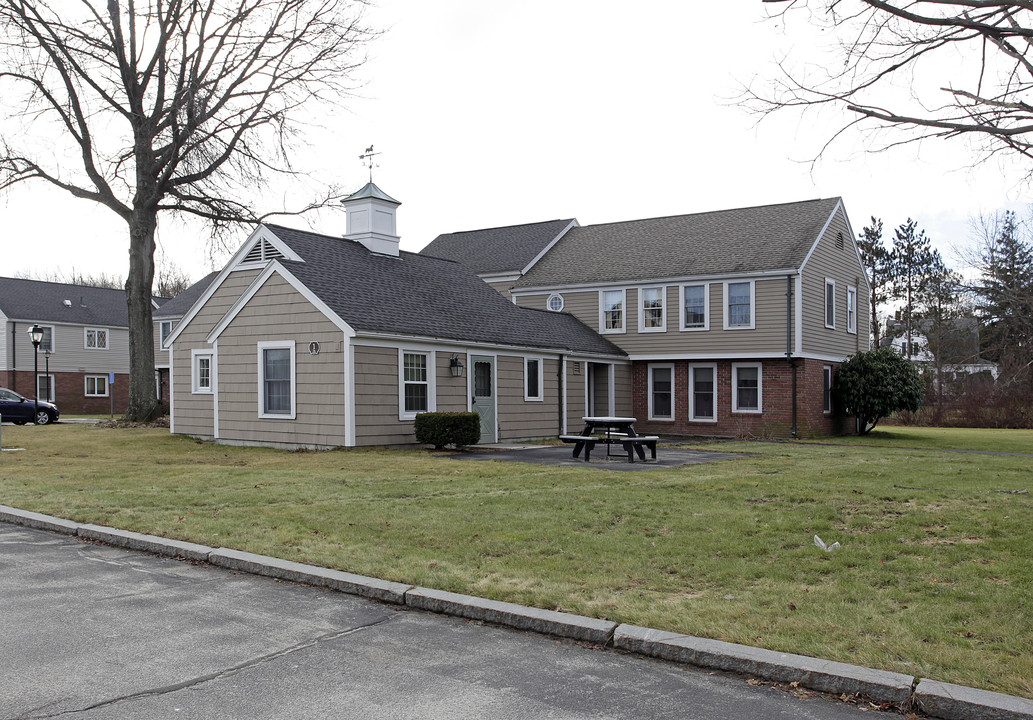 Pakachoag Village in Auburn, MA - Building Photo