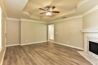 295 Sanders Dr in La Vergne, TN - Building Photo - Building Photo