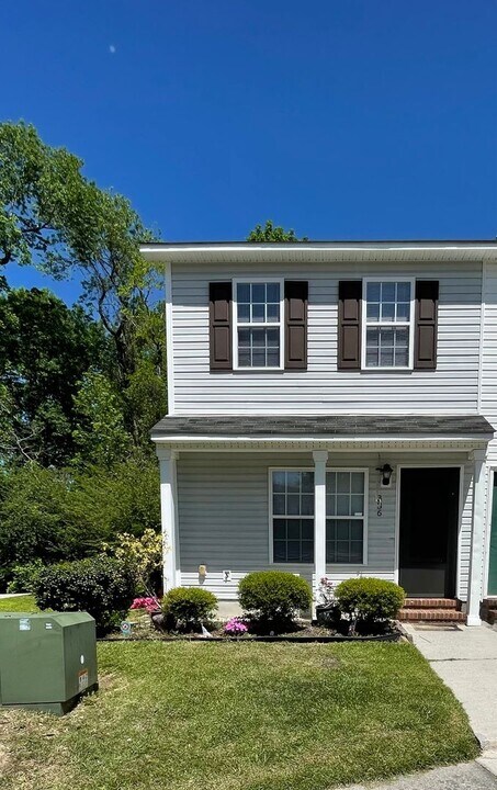 336 Bracken Pl in Jacksonville, NC - Foto de edificio