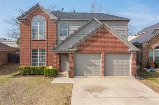 907 Waterford Way in Euless, TX - Building Photo