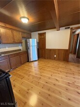 6743 Hathaway Rd in Valley View, OH - Building Photo - Building Photo