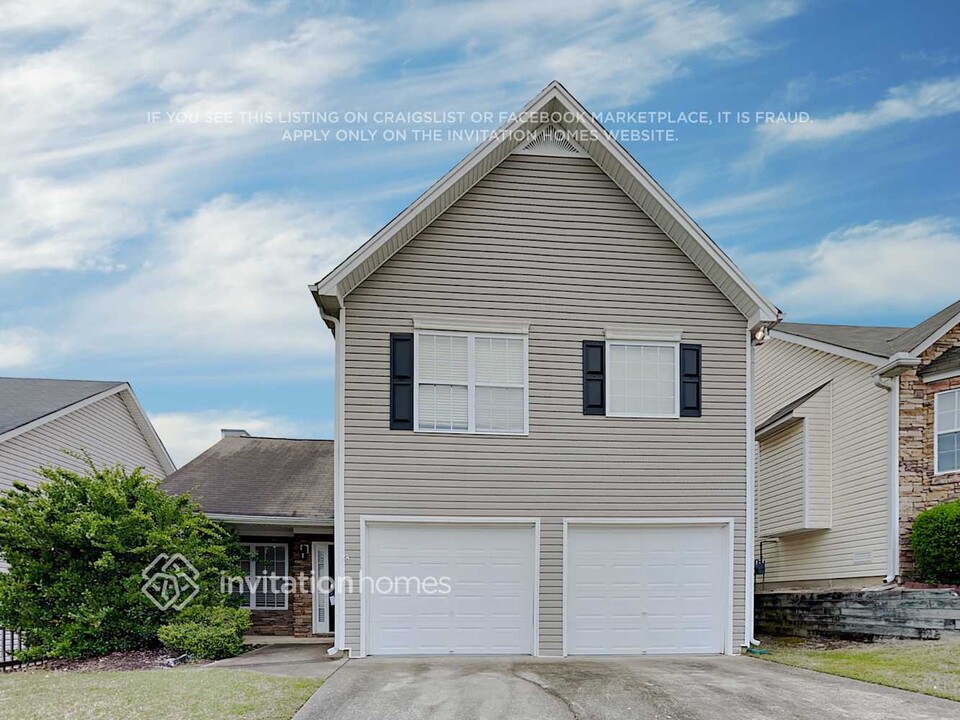 302 Providence Dr in Dallas, GA - Building Photo