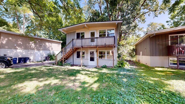 property at 122 Allen Dr