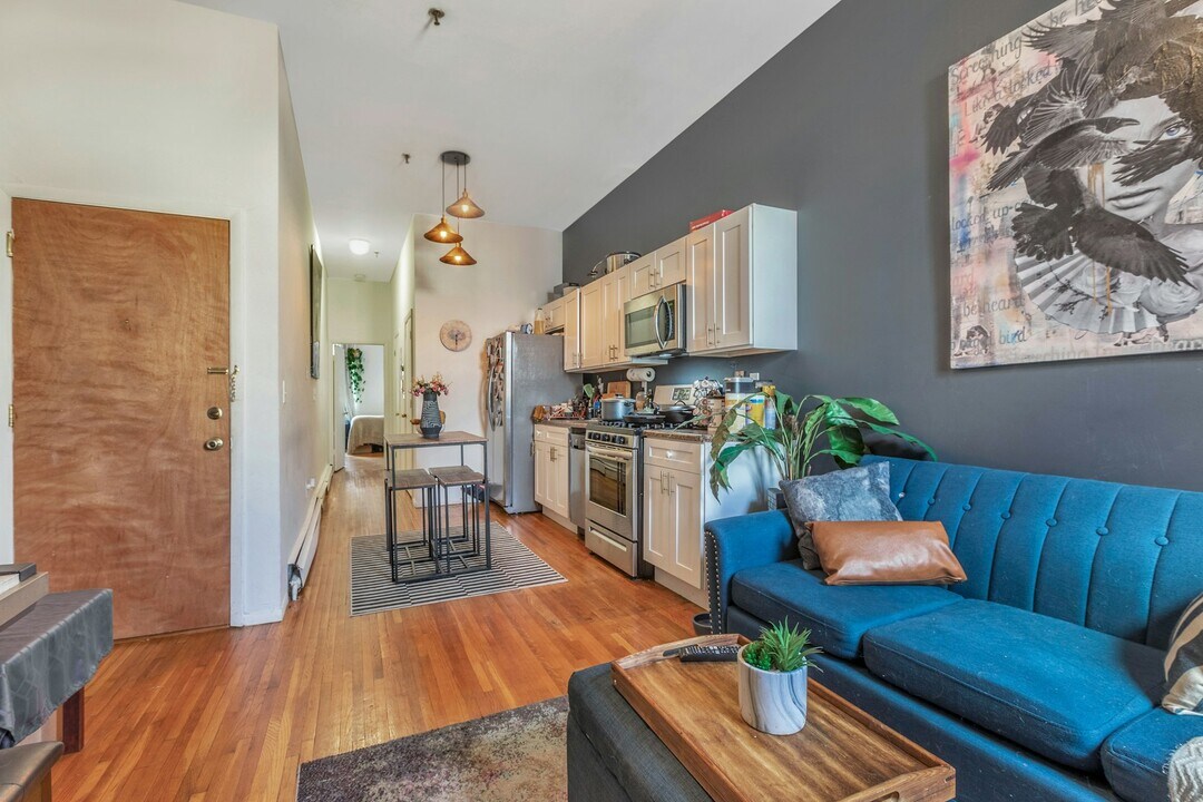 554 Observer Hwy in Hoboken, NJ - Building Photo