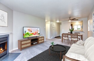 Latitude in Everett, WA - Building Photo