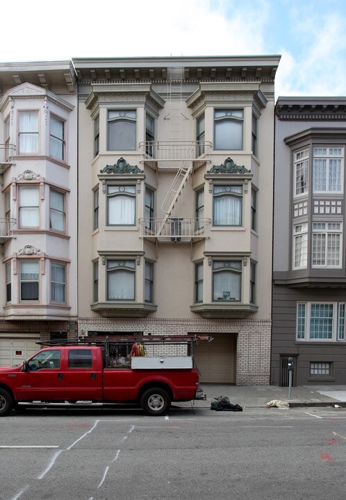 1745 Washington St in San Francisco, CA - Building Photo