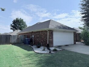 703 Windsor Ln in Bentonville, AR - Building Photo - Building Photo