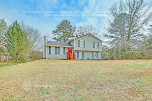 1114 Westchester Dr SW in Lilburn, GA - Building Photo