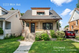 1133 Moy Ave in Windsor, ON - Building Photo