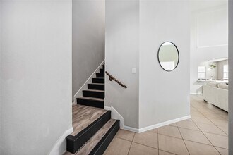 5914 Prince Pl Dr in Rosenberg, TX - Foto de edificio - Building Photo