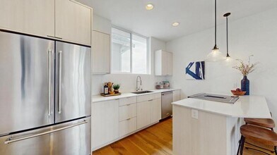 4250 Linden Ave N in Seattle, WA - Building Photo - Building Photo