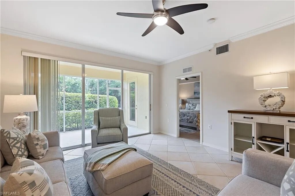 1285 Sweetwater Cv, Unit 2102 in Naples, FL - Building Photo