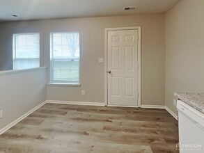 5851 Prairie Meadow Dr in Indianapolis, IN - Building Photo - Building Photo