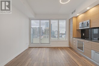 75-1675 Canterbury Pl in Toronto, ON - Building Photo - Building Photo