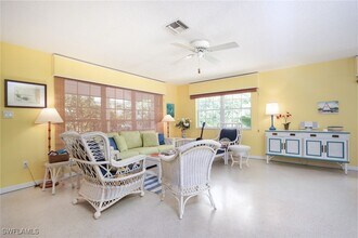 361 1st Ave N in Naples, FL - Building Photo - Building Photo