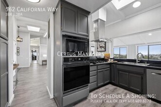 562 California Way in Emerald Hills, CA - Building Photo - Building Photo