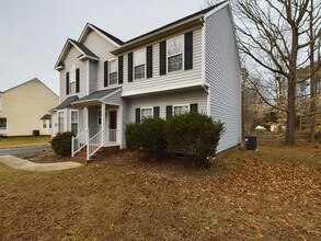 816 Francis Rd in Glen Allen, VA - Building Photo - Building Photo