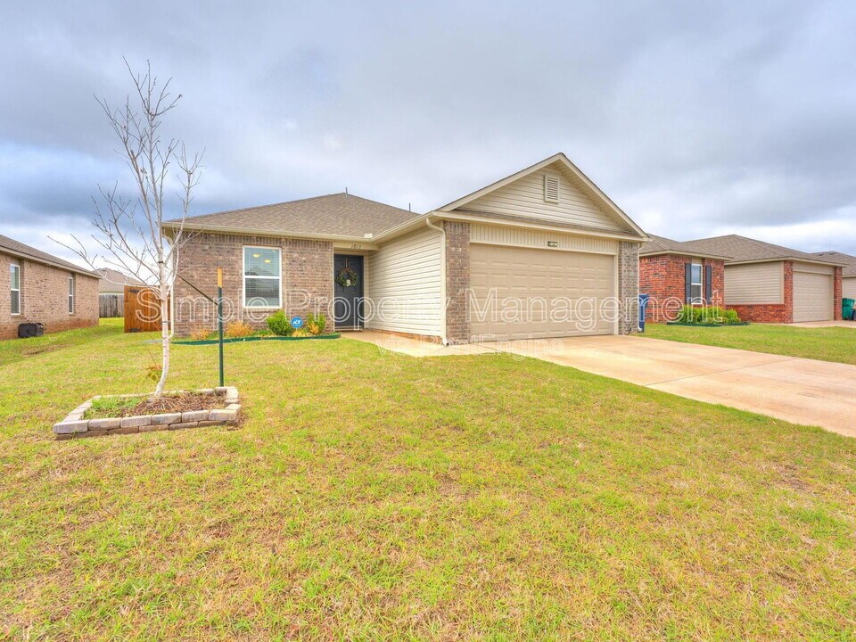 1813 Sloane Dr in Oklahoma City, OK - Building Photo