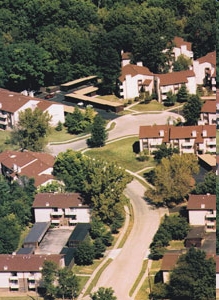 Twin Oaks Apartments in Decatur, IL - Building Photo