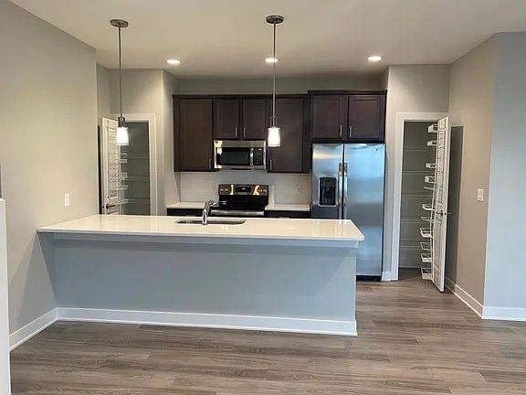 5440 154th Ct in Urbandale, IA - Foto de edificio - Building Photo