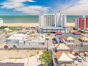 217 16th St in Virginia Beach, VA - Building Photo - Building Photo