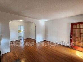 907 9th St in Coronado, CA - Building Photo - Building Photo