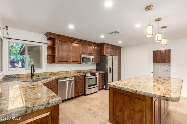 property at 5031 E Pershing Ave